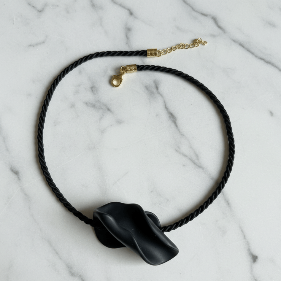 Collana Pendente Leaf Nera - CretArte