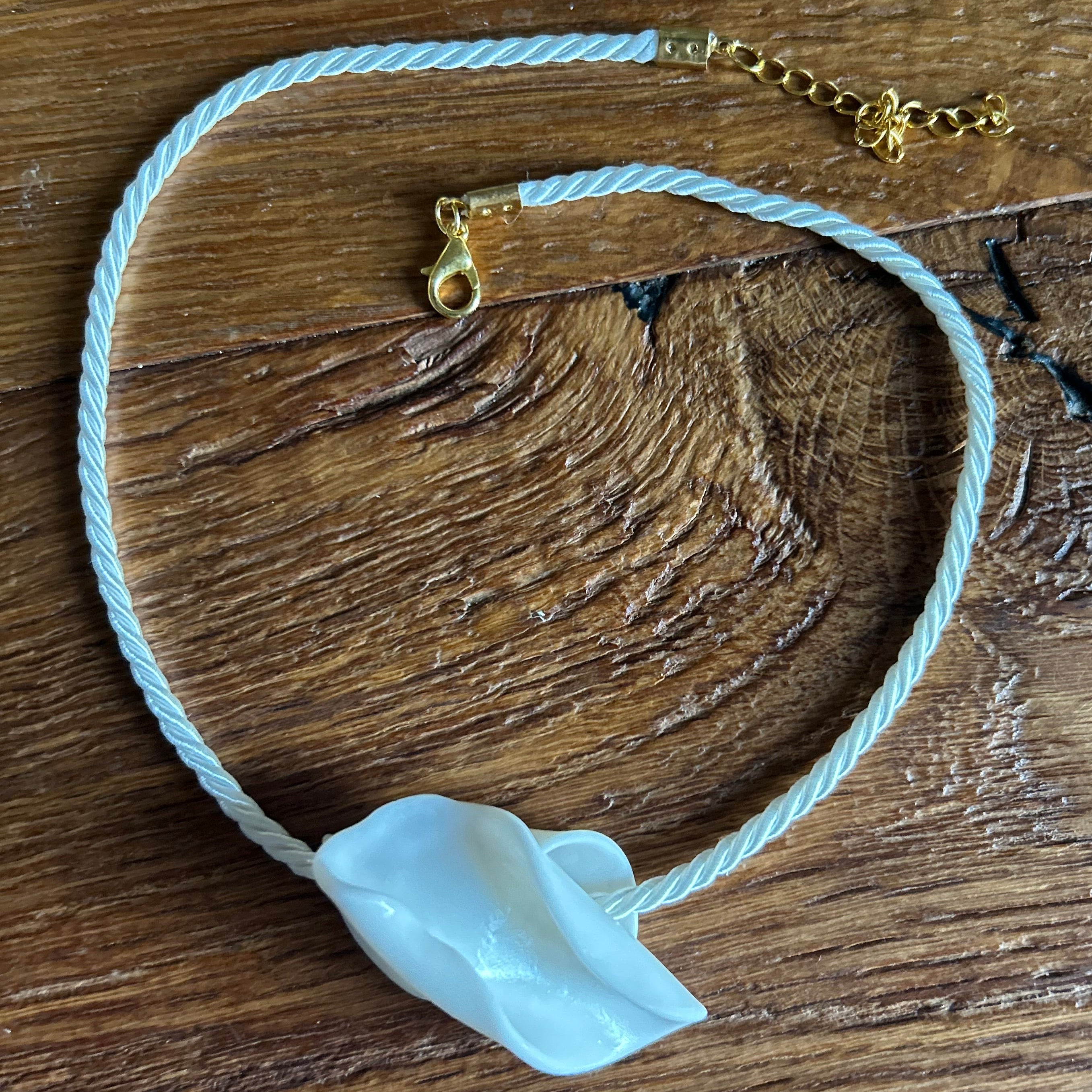 Collana Leaves